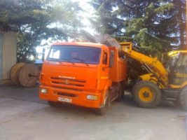 Самосвал КАМАЗ в работе, Симферополь