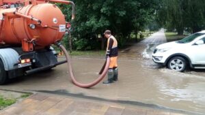 Откачка воды из подвала, участка, колодца в Симферополе